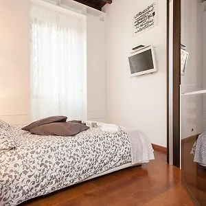 Apartment In Mial House, Rom
