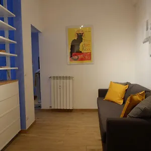 The Blue Strawberry House In San Giovanni Appartement