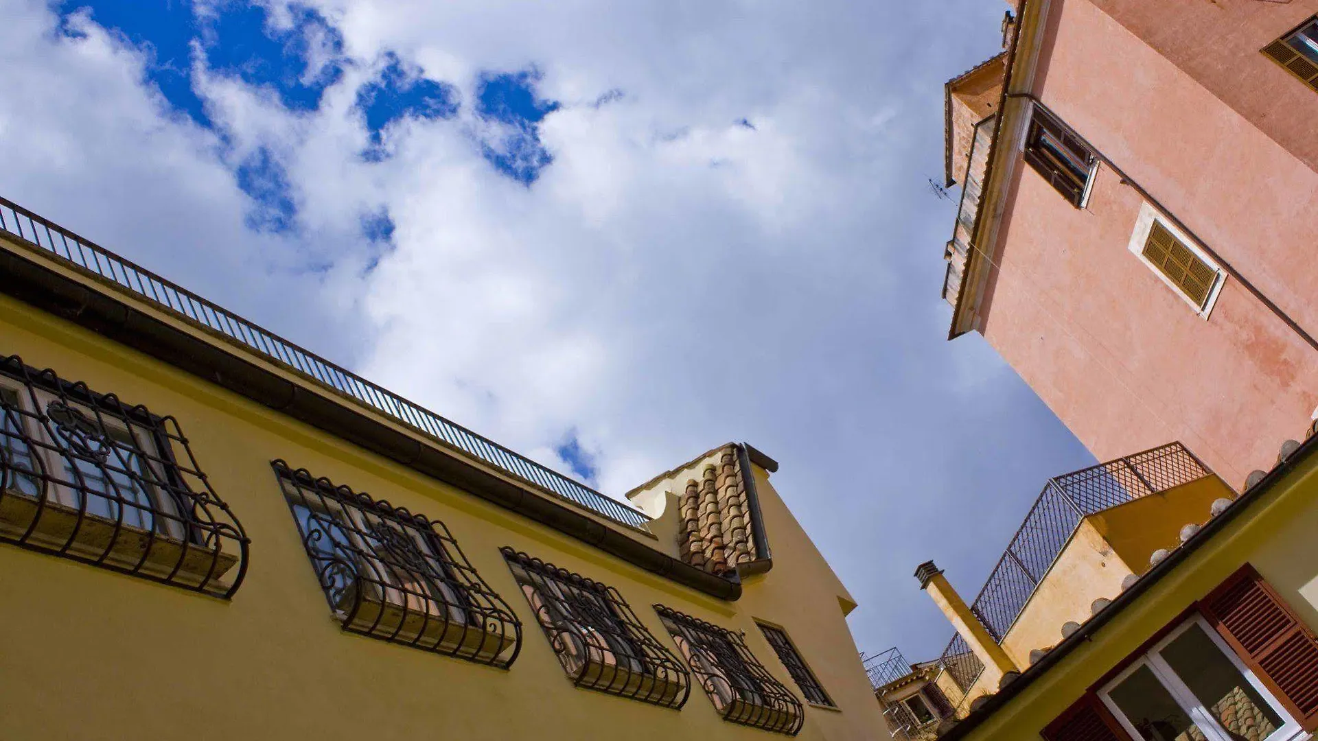 Nostromondo Ciancaleoni Palace Apartment