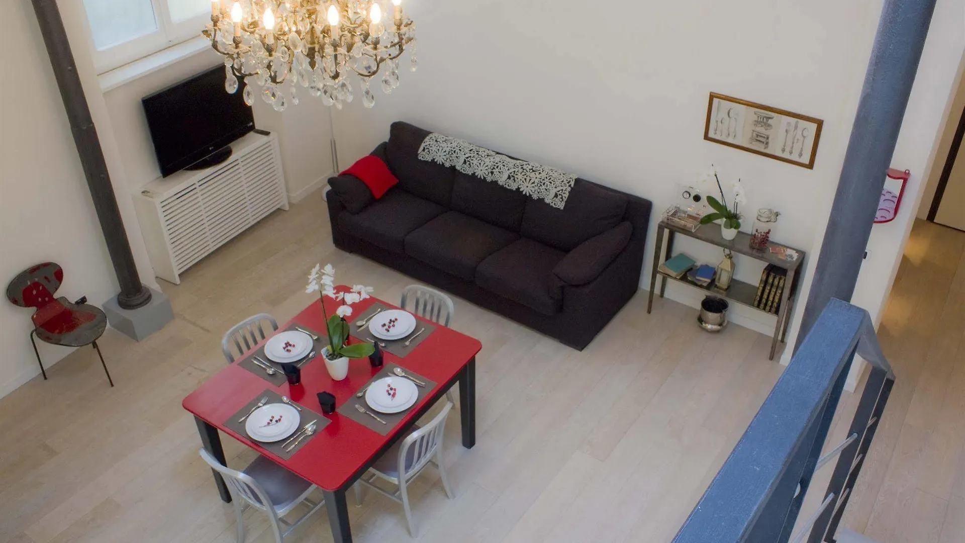 Nostromondo Ciancaleoni Palace contacts