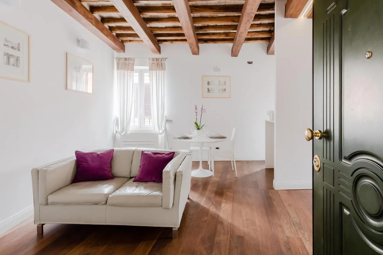 Nostromondo Ciancaleoni Palace Apartment